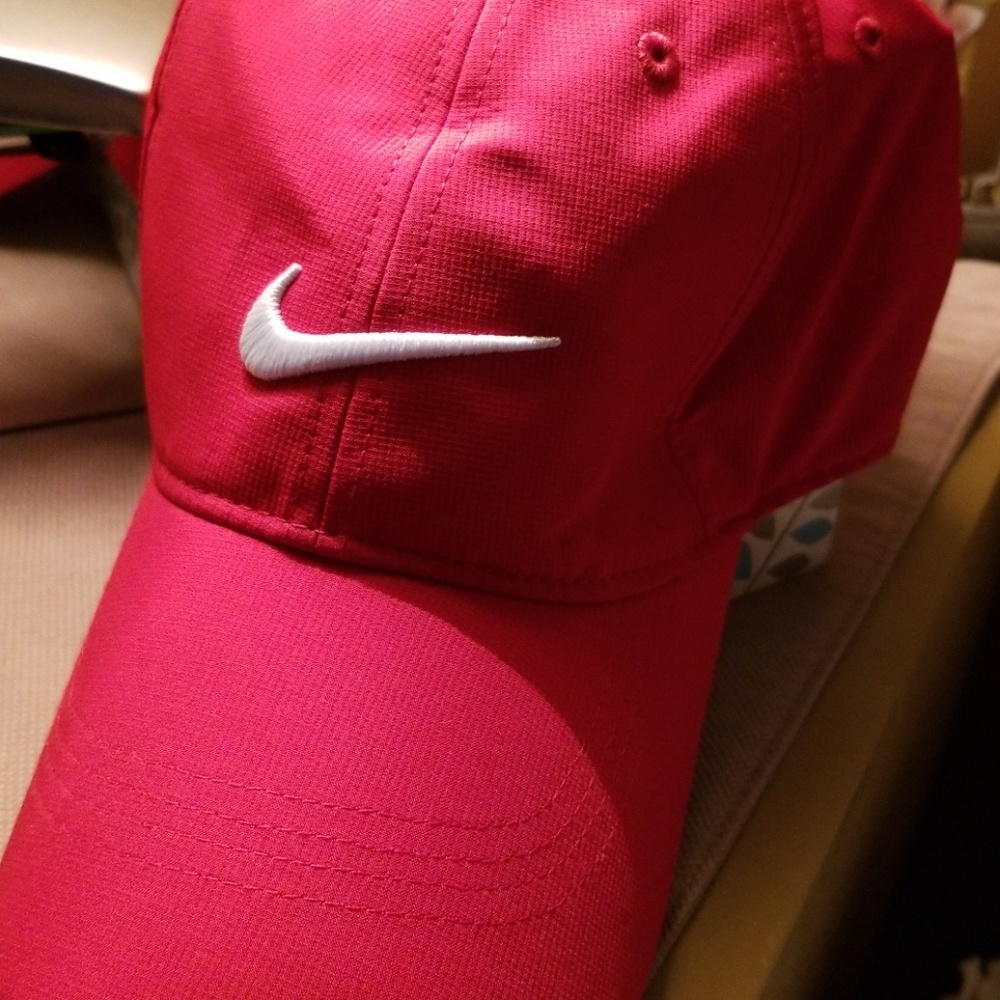 Athletic hat
